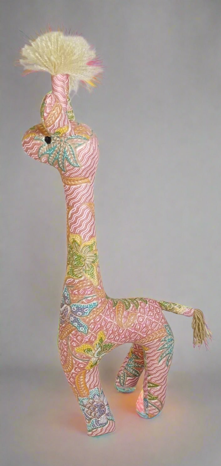 Batik Buddy Giraffe, plush batik giraffe — detail 3